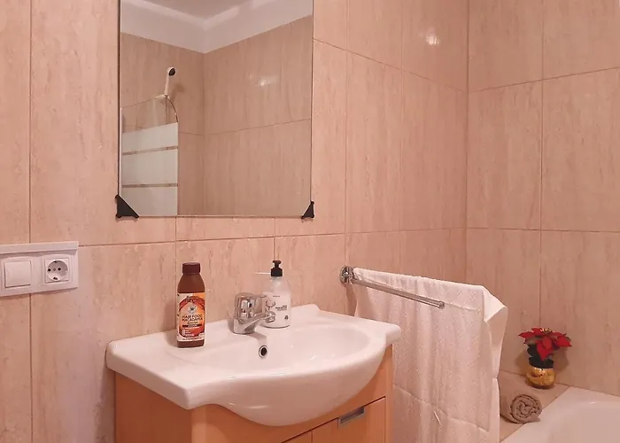 Bright And Calm With Pools, Golf Court Apartman *