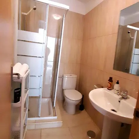 Bright And Calm With Pools, Golf Court Apartment
