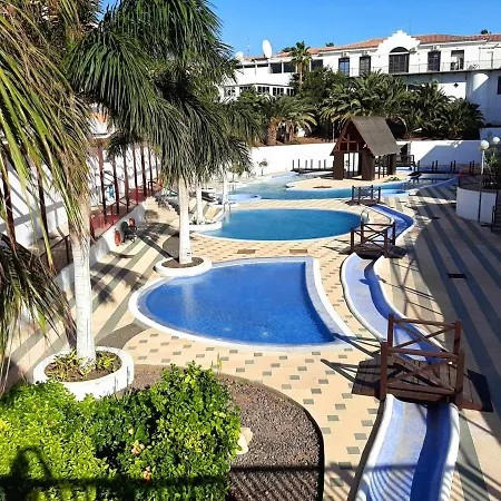 Bright And Calm With Pools, Golf Court