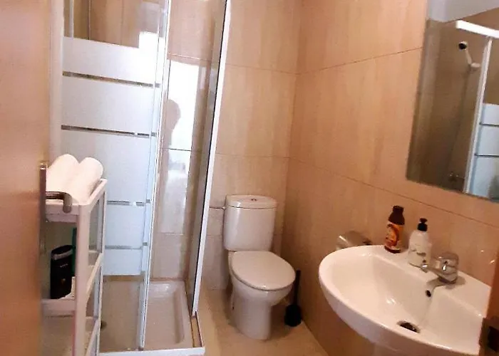 Bright And Calm With Pools, Golf Court Apartment