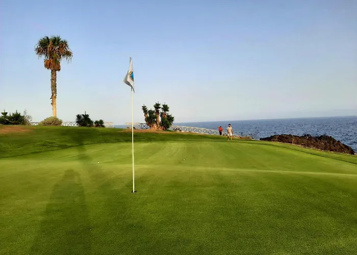 Bright And Calm With Pools, Golf Court شقة *