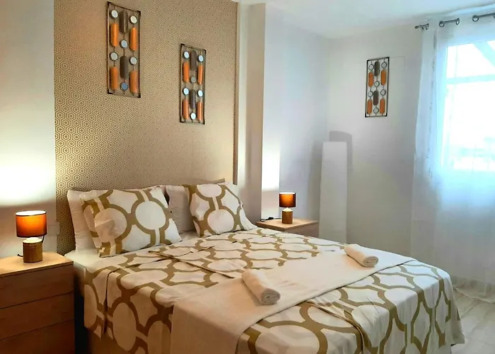 Bright And Calm With Pools, Golf Court شقة